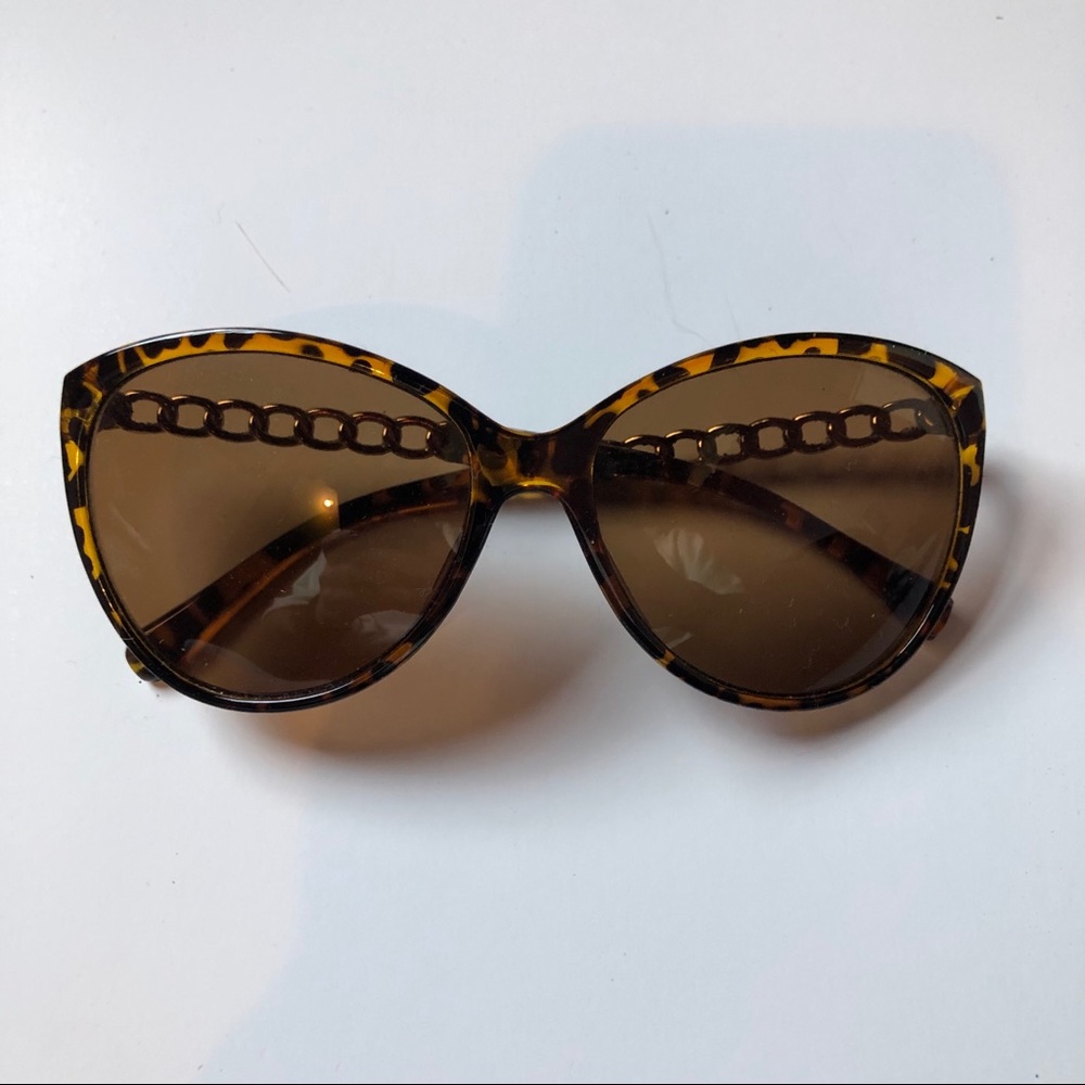 Target Gold Linked Tortoise Frame Sunglasses